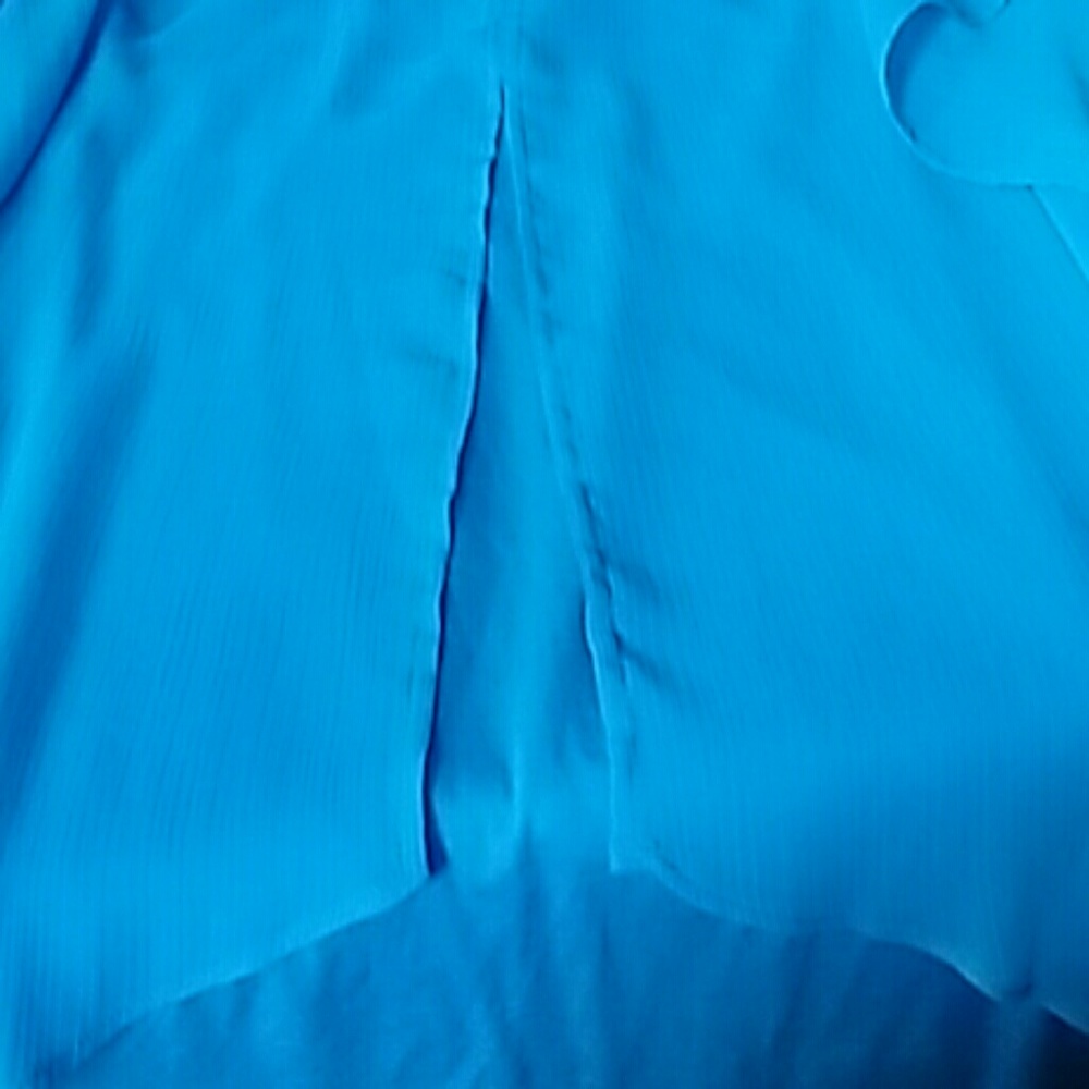 I.N. Studio top. - Picture 2 of 4
